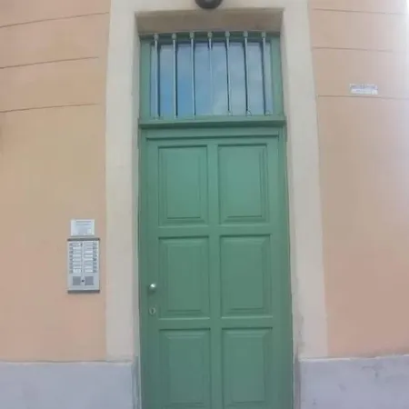 Apartment Monolocale Antica Argenteria Stazione E Centro A Due Passi *